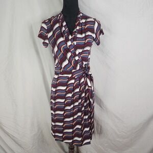 ANN‎ TAYLOR FACTORY Size 2 Geometric Pleated Short Sleeve True Wrap Knit Dress